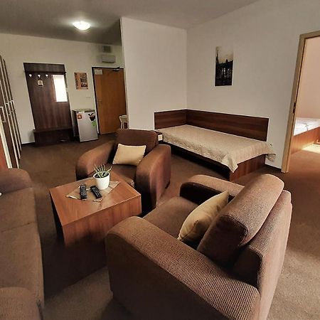 Melrose Apartments Братислава Экстерьер фото