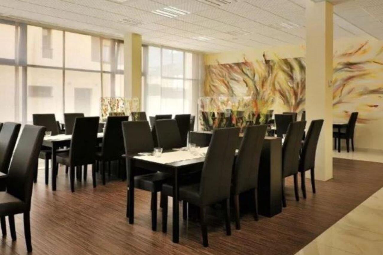 Melrose Apartments Братислава Экстерьер фото